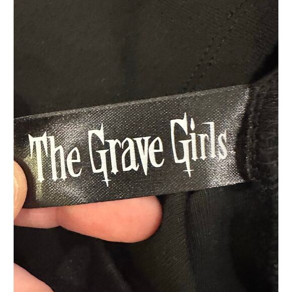 Super cute batty tee EUC or NWOT - Picture 5 of 7